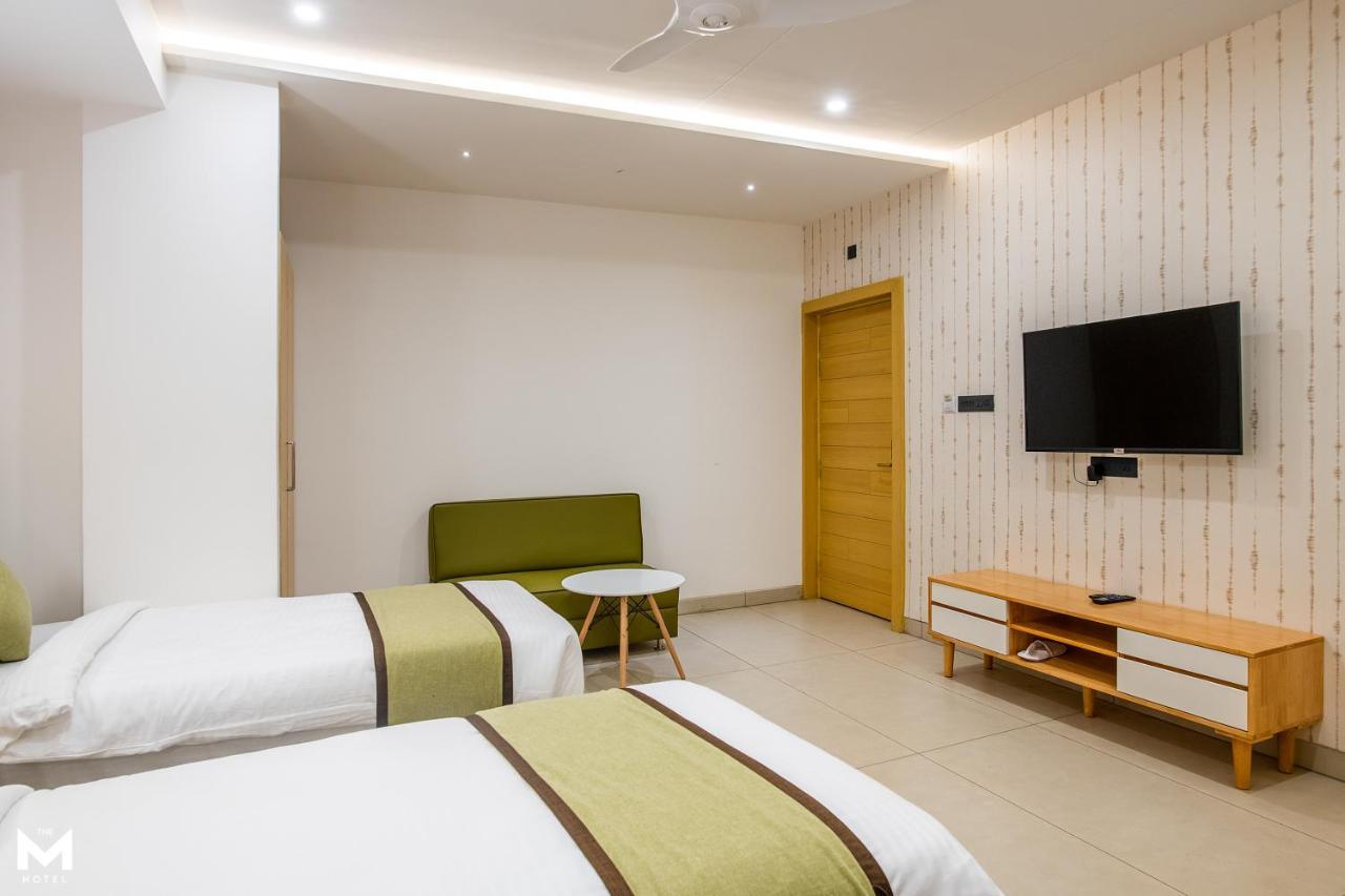The M Hotel Rāipur Exterior foto